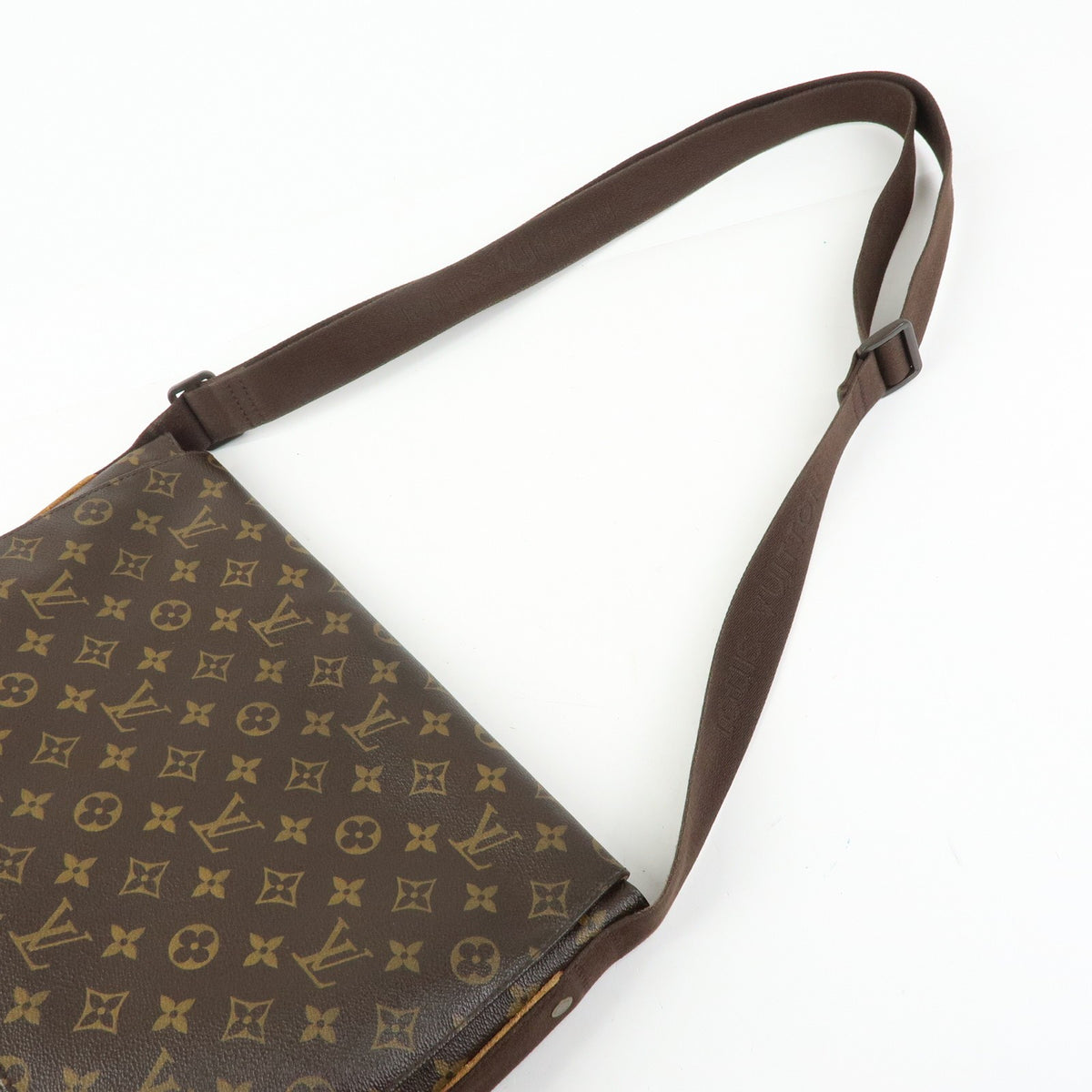 Louis Vuitton Beaubourg Messenger Monogram Canvas, Brown, Canvas, Handbag