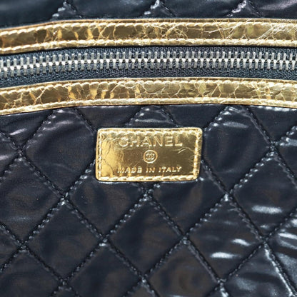 Chanel Feminine Crinkled Leather, Gold, Leather, Clutch