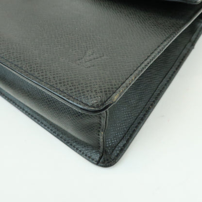 Louis Vuitton Selenga Pochette Taiga Leather, Gray, Leather, Clutch