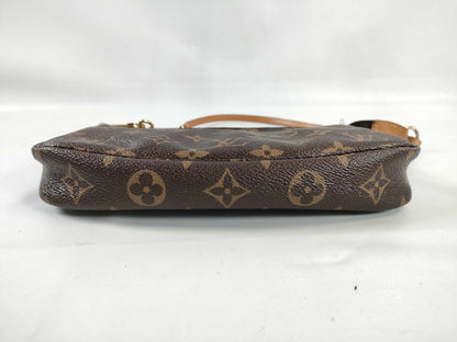 Louis Vuitton Pochette Accessoires Monogram Canvas, Brown, Canvas, Clutch