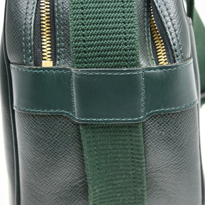 Louis Vuitton Reporter Taiga Leather, Green, Leather, Shoulder Bag