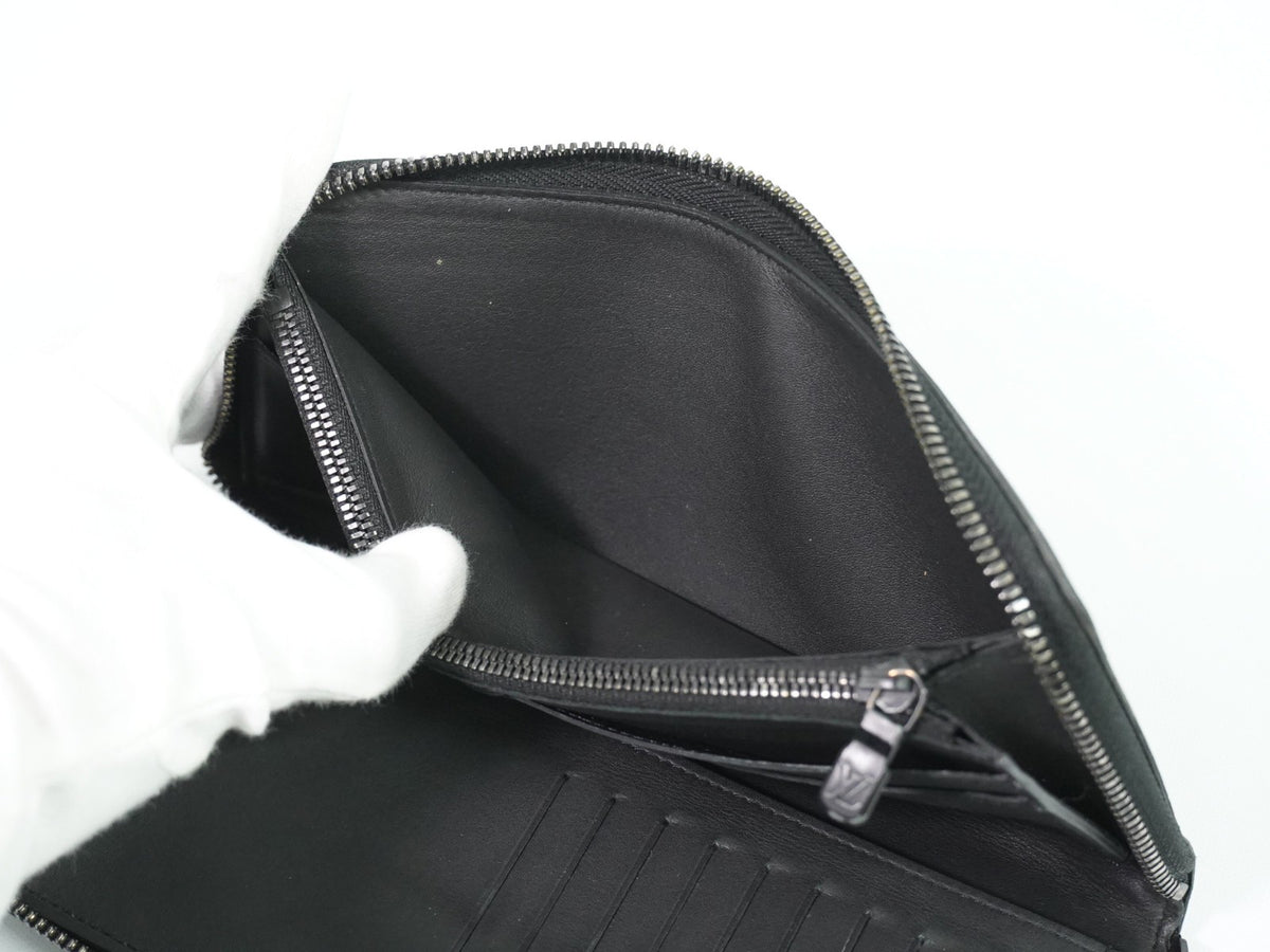 Louis Vuitton Zippy Monogram Shadow Leather, Black, Leather, Wallet