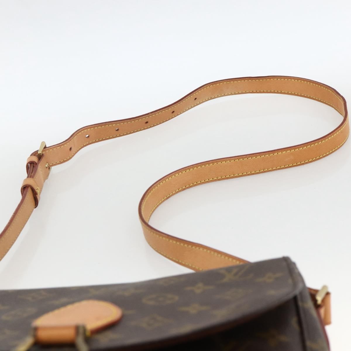Louis Vuitton Saint Cloud Monogram Canvas, Brown, Canvas, Handbag