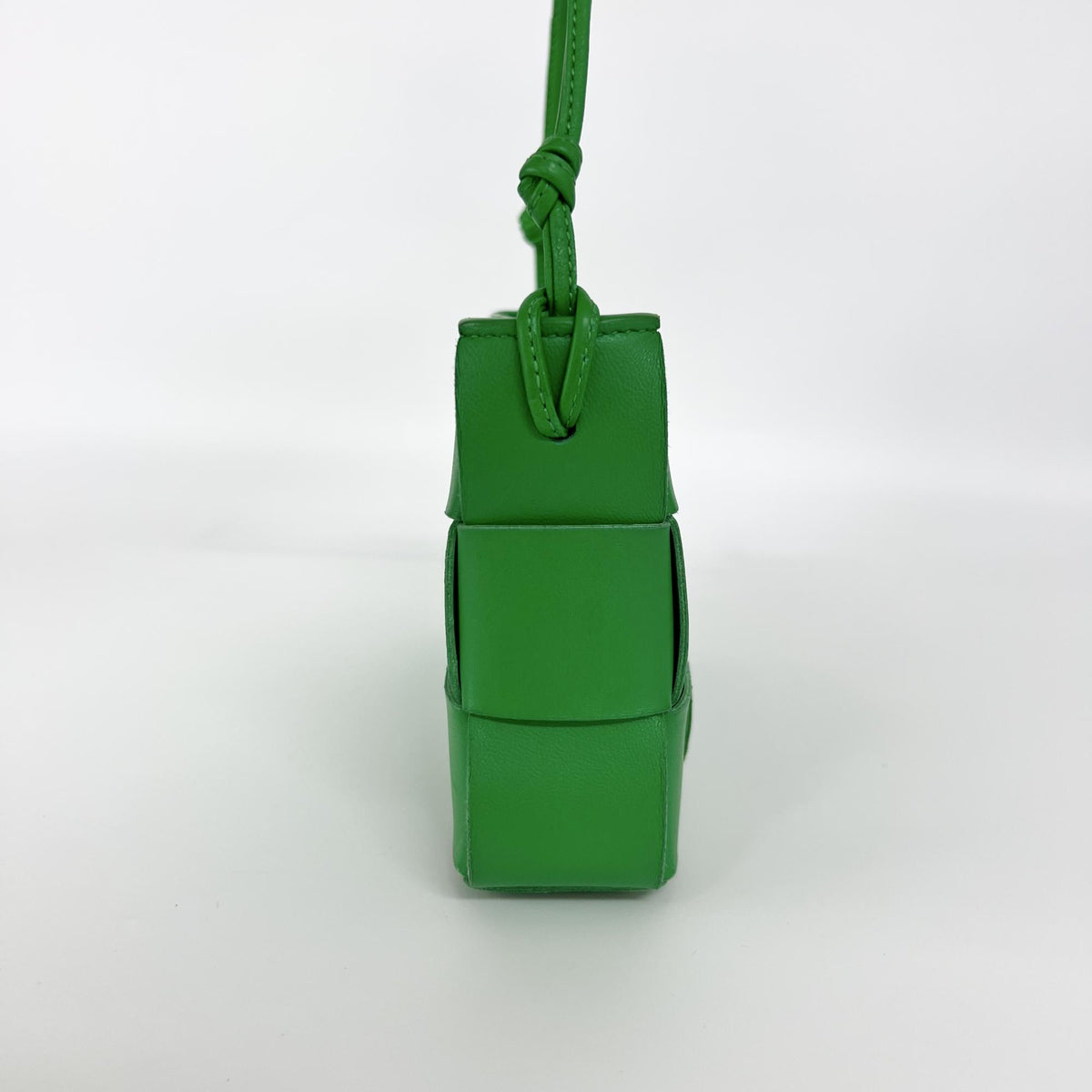 Bottega Veneta Cassette Maxi Intrecciato Leather, Green, Leather, Shoulder Bag