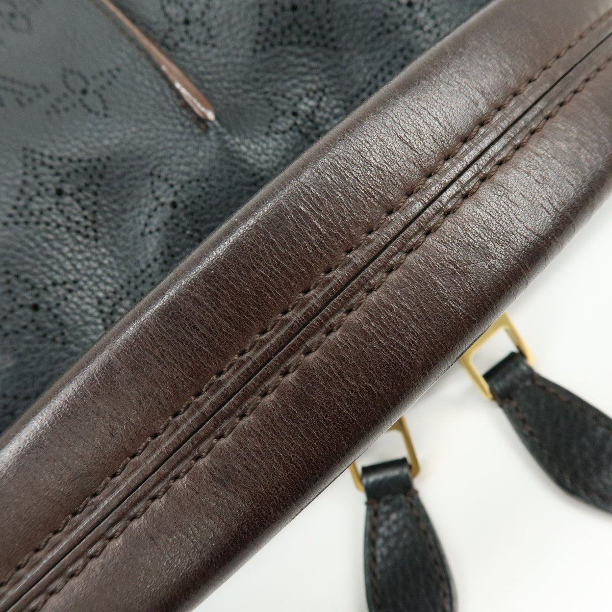 Louis Vuitton Selene Mahina Leather, Black, Leather, Handbag