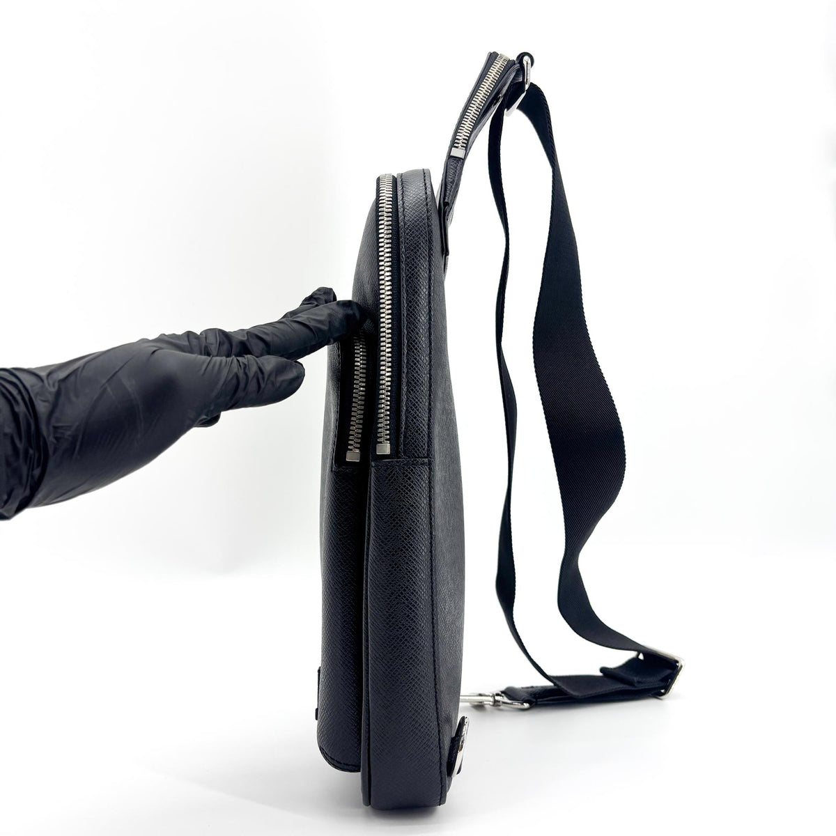 Louis Vuitton Avenue Sling Taiga Leather, Black, Leather, Handbag