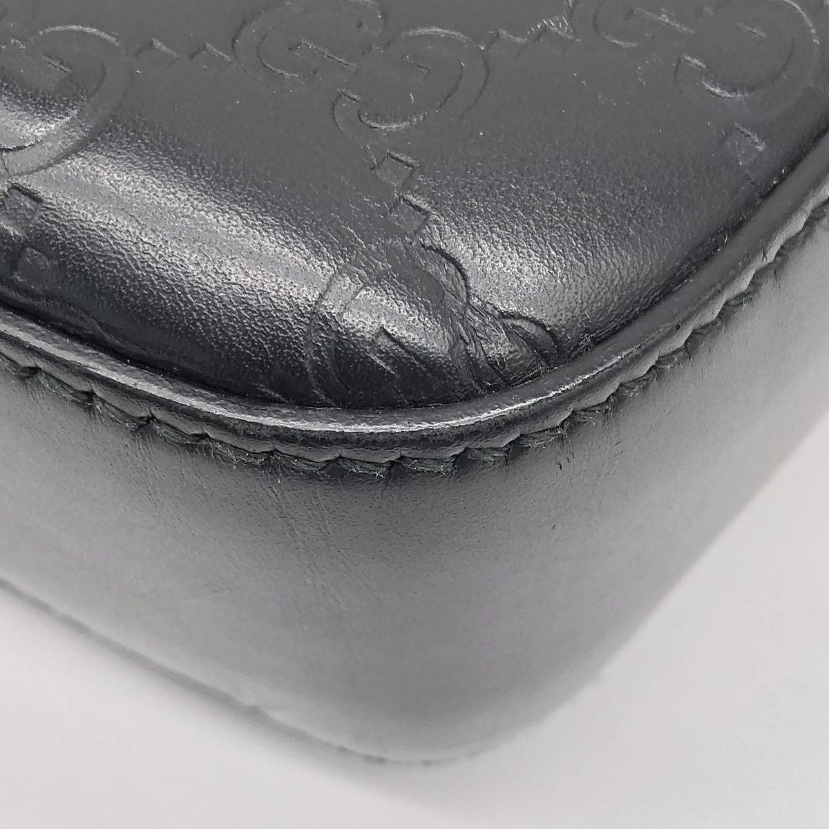Gucci Buckle Flap Messenger Guccissima Leather, Black, Leather, Shoulder Bag