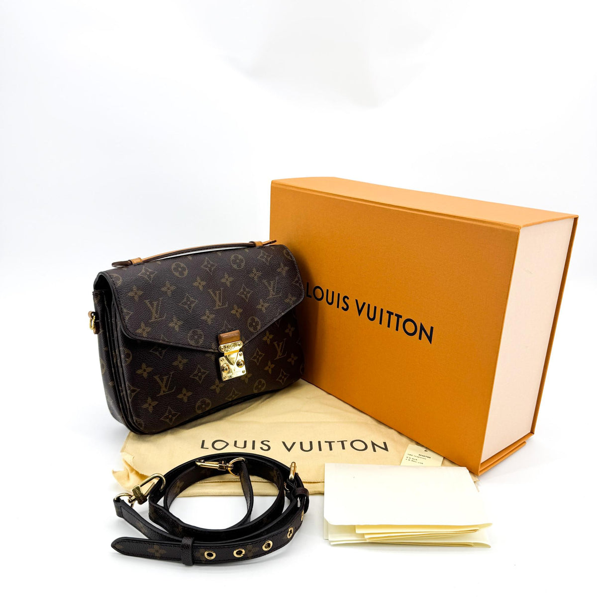 Louis Vuitton Pochette Metis Monogram Canvas, Brown, Canvas, Clutch