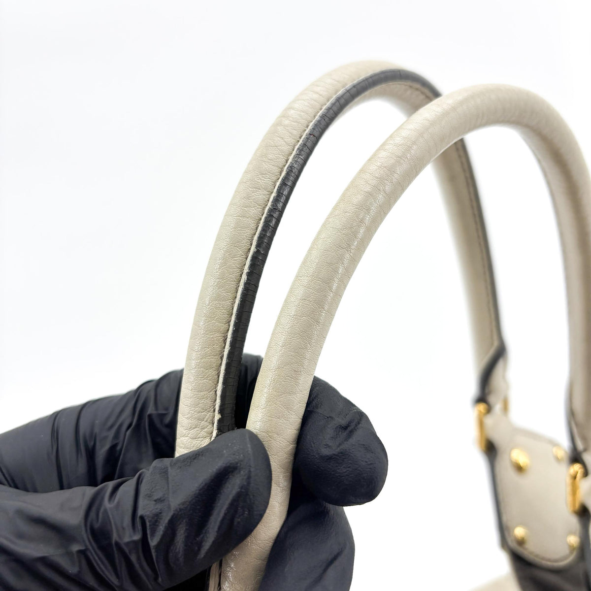 Louis Vuitton L Hobo Mahina Leather, Beige, Leather, Shoulder Bag