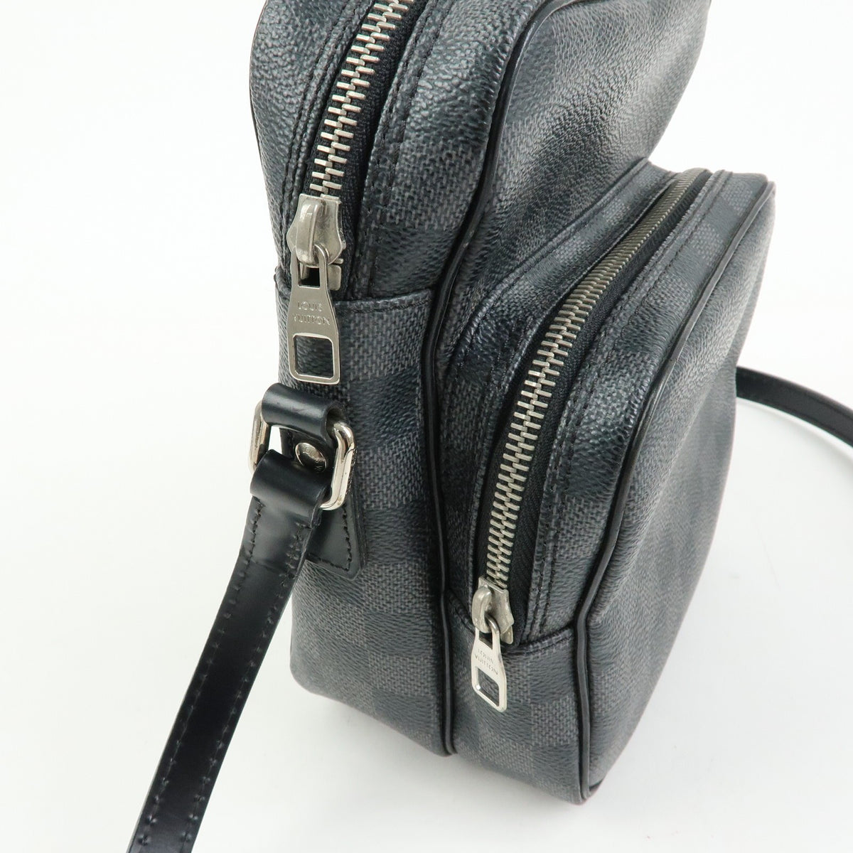 Louis Vuitton Rem Damier Graphite, Black, Canvas, Handbag