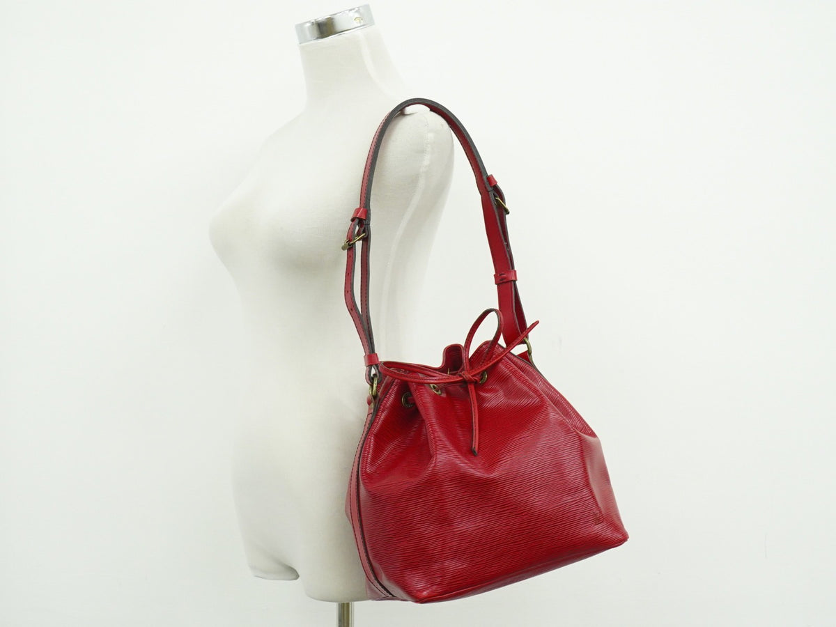 Louis Vuitton Petit Noe Epi Leather, Red, Leather, Handbag