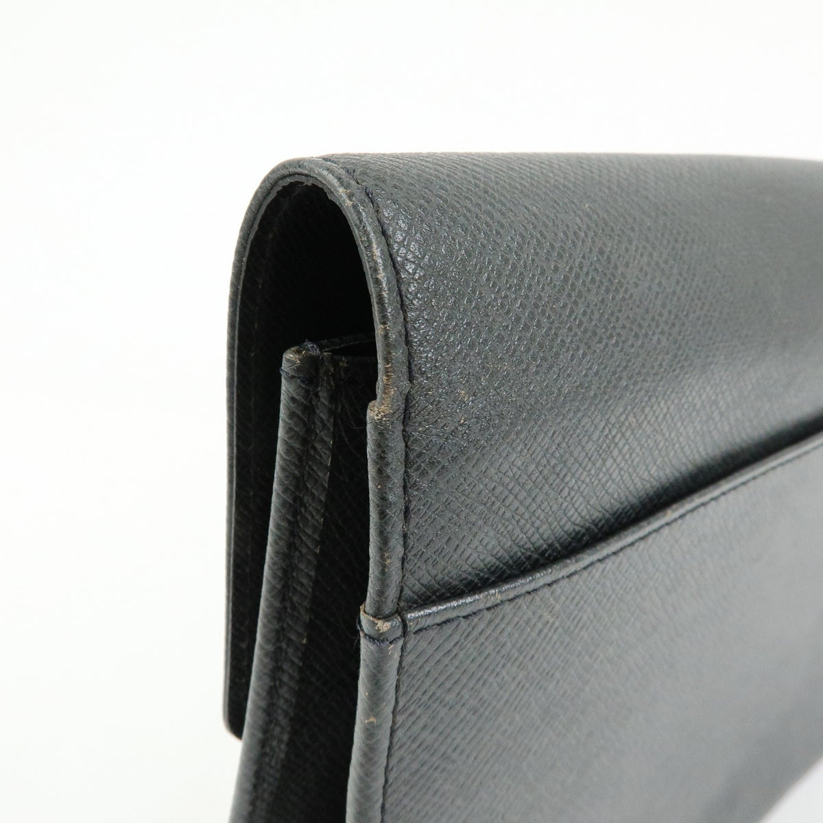 Louis Vuitton Selenga Pochette Taiga Leather, Black, Leather, Clutch