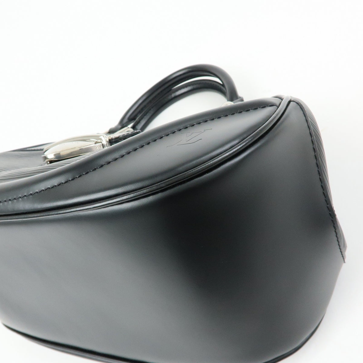Louis Vuitton Montaigne Sac Epi Leather, Black, Leather, Handbag