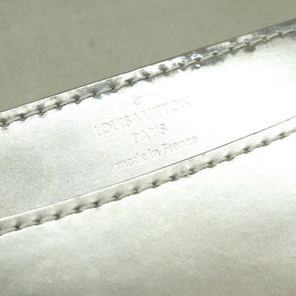 Louis Vuitton Chain Louise Clutch Patent, Silver, Patent Leather, Clutch