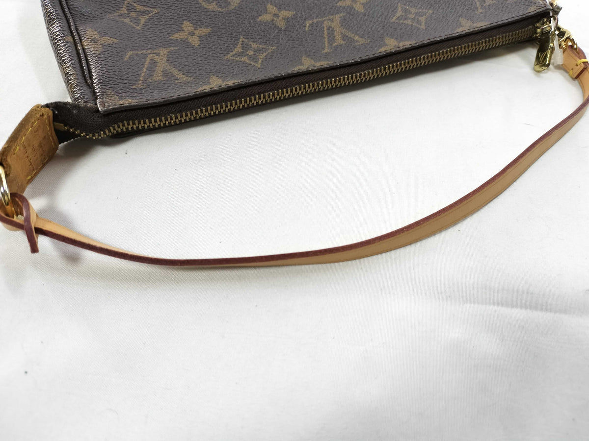 Louis Vuitton Pochette Accessoires Monogram Canvas, Brown, Canvas, Clutch