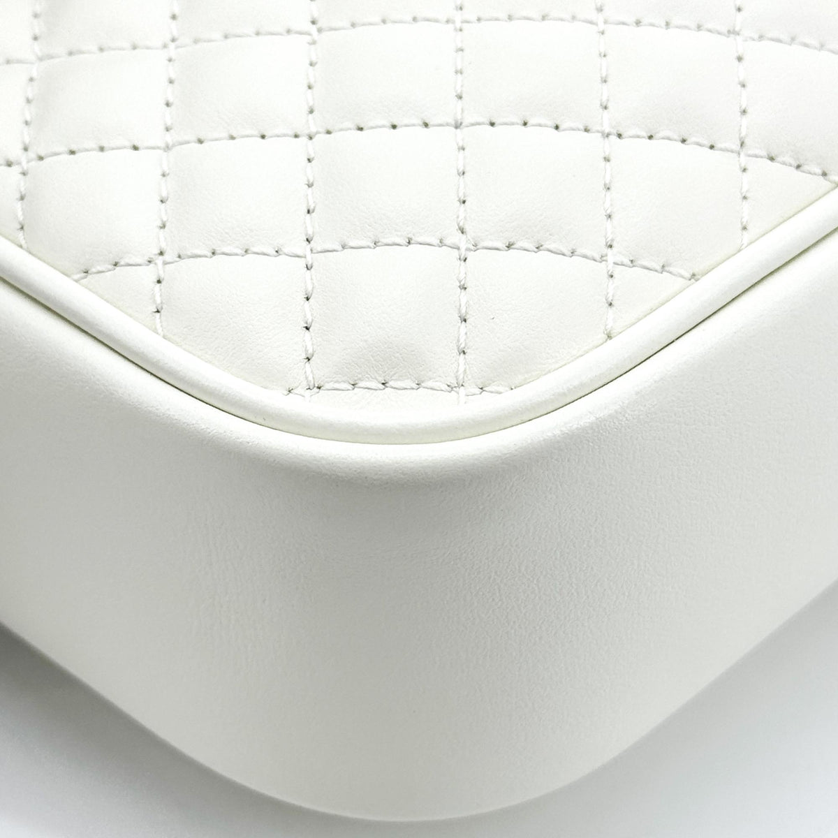 Gucci Trapuntata Camera Quilted Leather, White, Leather, Handbag