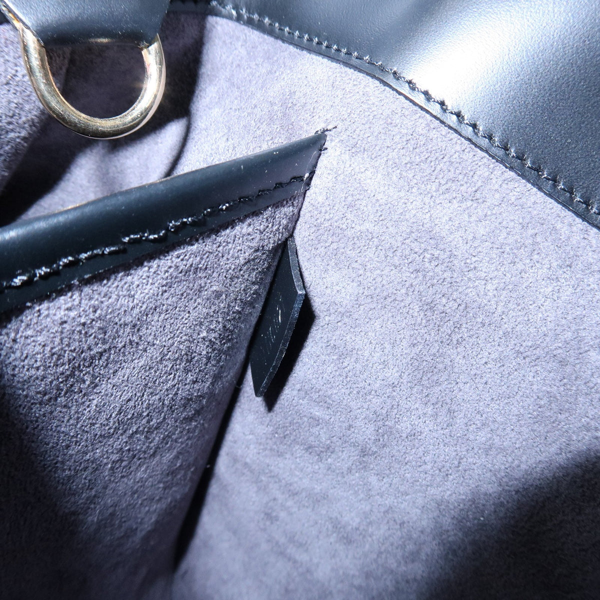 Louis Vuitton Reverie Epi Leather, Black, Leather, Handbag
