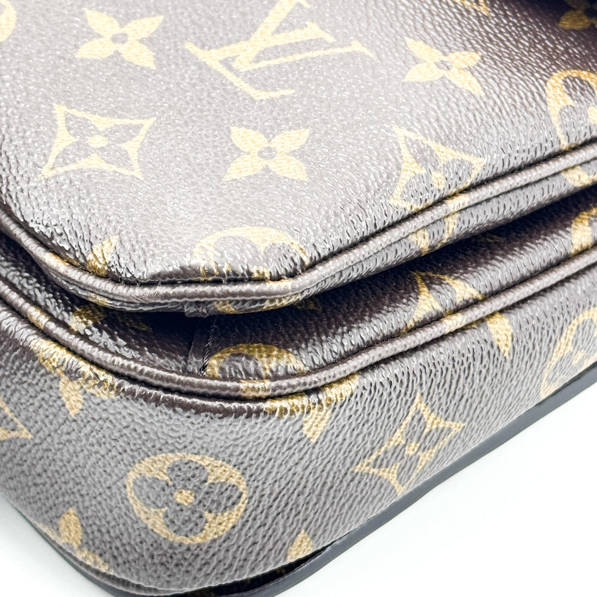 Louis Vuitton Pochette Metis Monogram Canvas, Brown, Canvas, Clutch