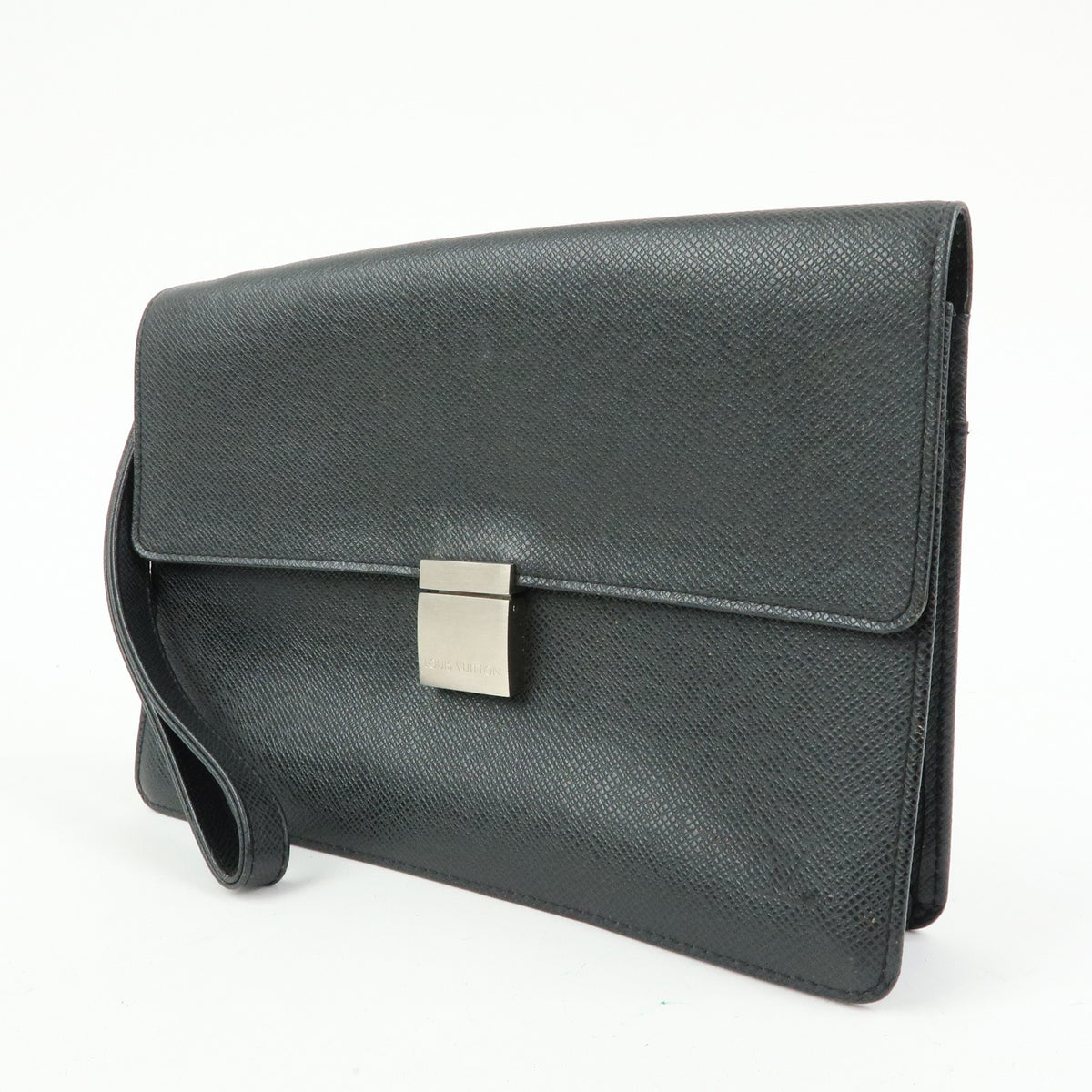 Louis Vuitton Selenga Pochette Taiga Leather, Black, Leather, Clutch