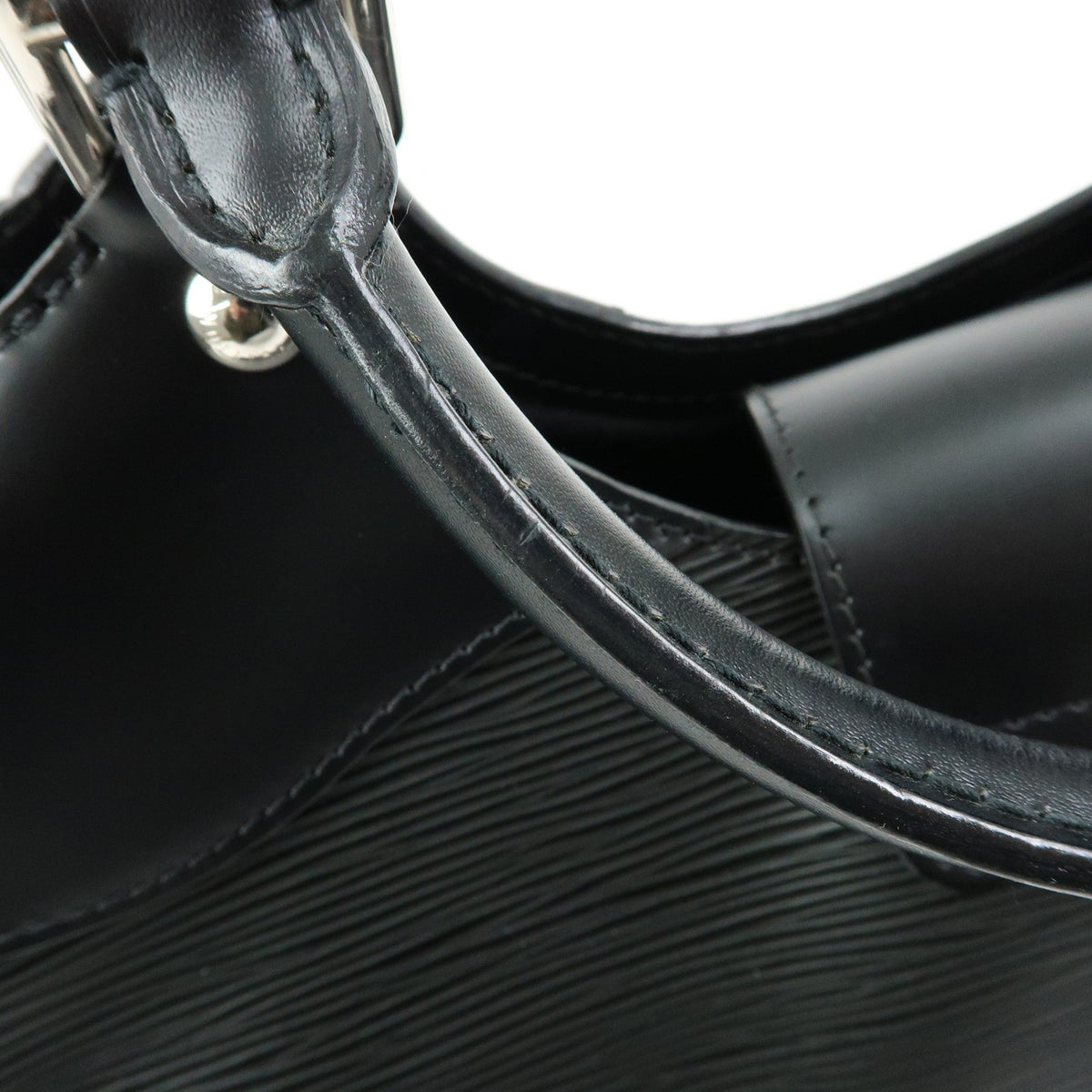 Louis Vuitton Montaigne Sac Epi Leather, Black, Leather, Handbag