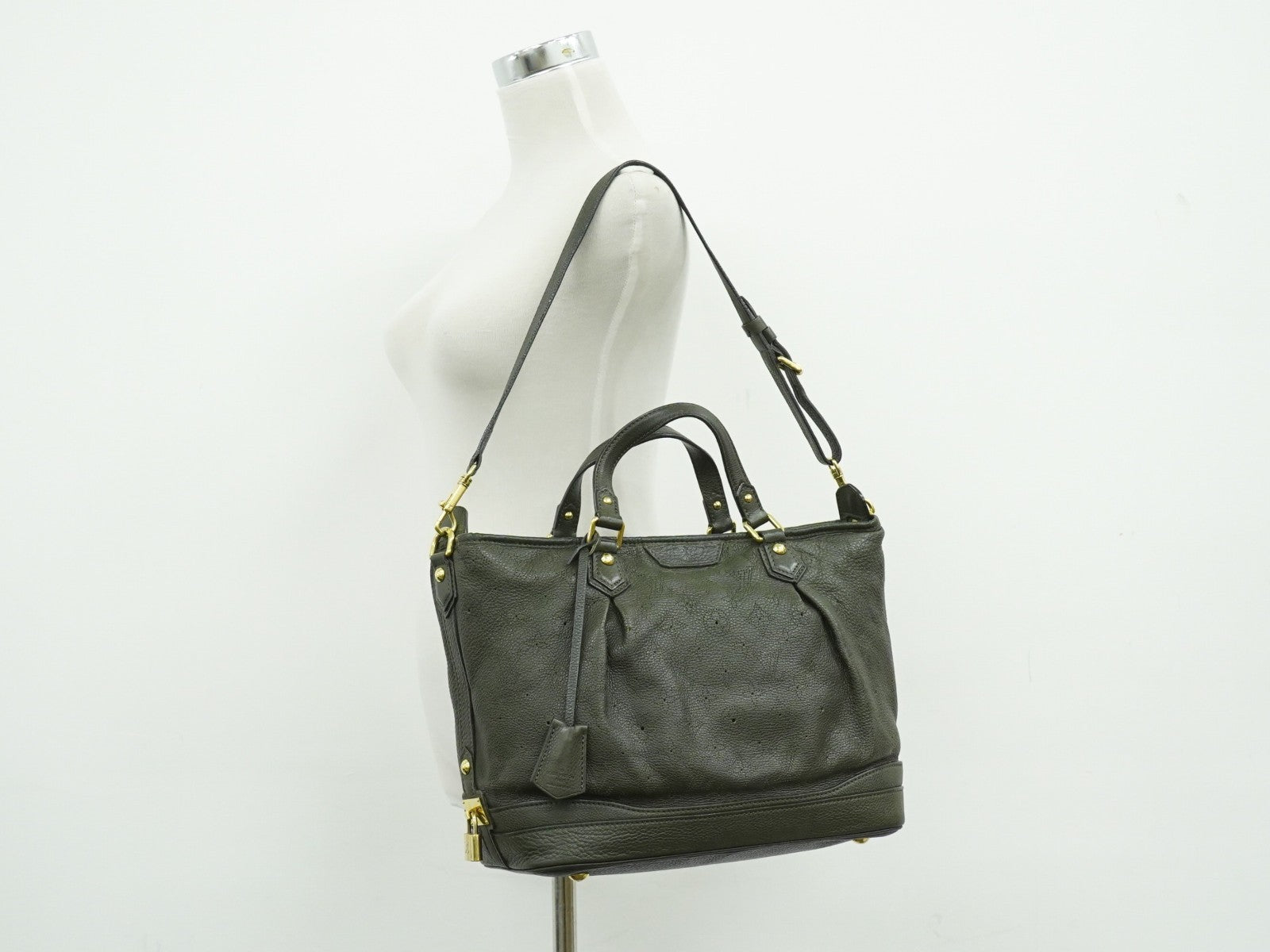Louis Vuitton Stellar Mahina Leather, Khaki, Leather, Handbag