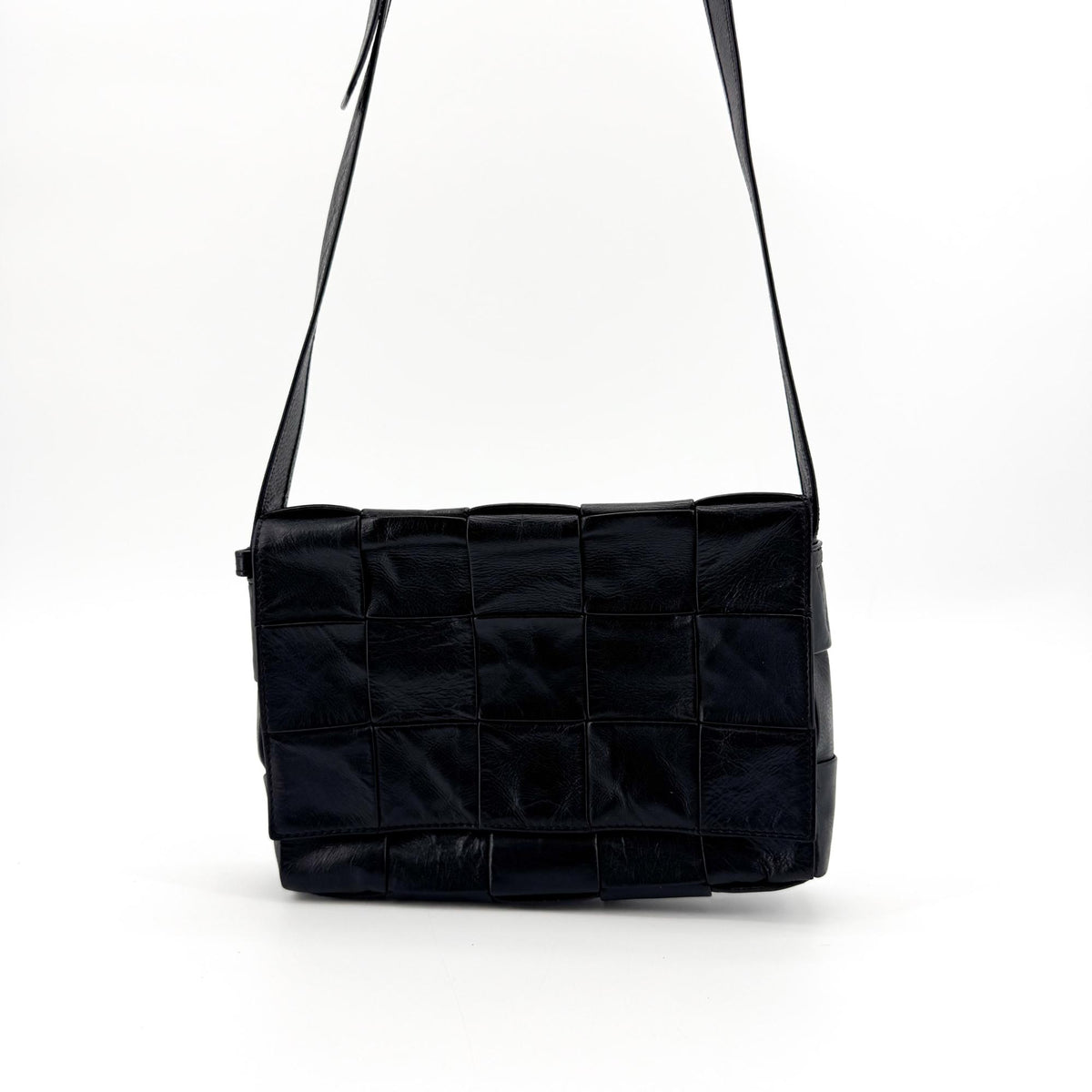 Bottega Veneta Brick Cassette Maxi Intrecciato Leather, Black, Leather, Shoulder Bag