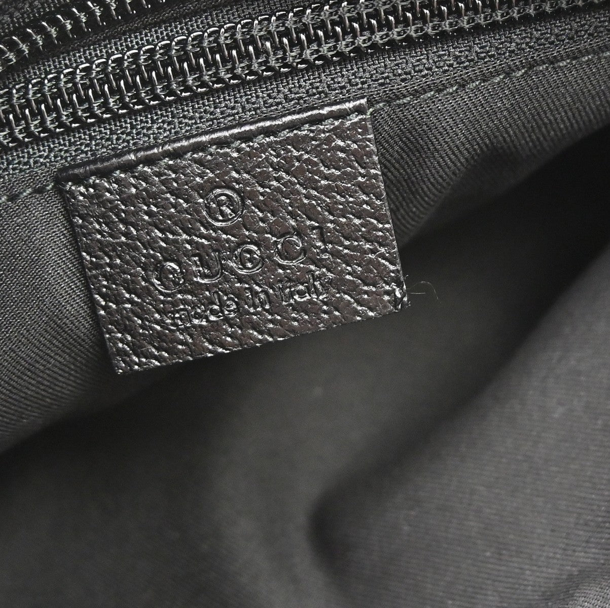 Gucci Web Strap Zip Messenger GG Canvas and leather, Black, Canvas, Shoulder Bag