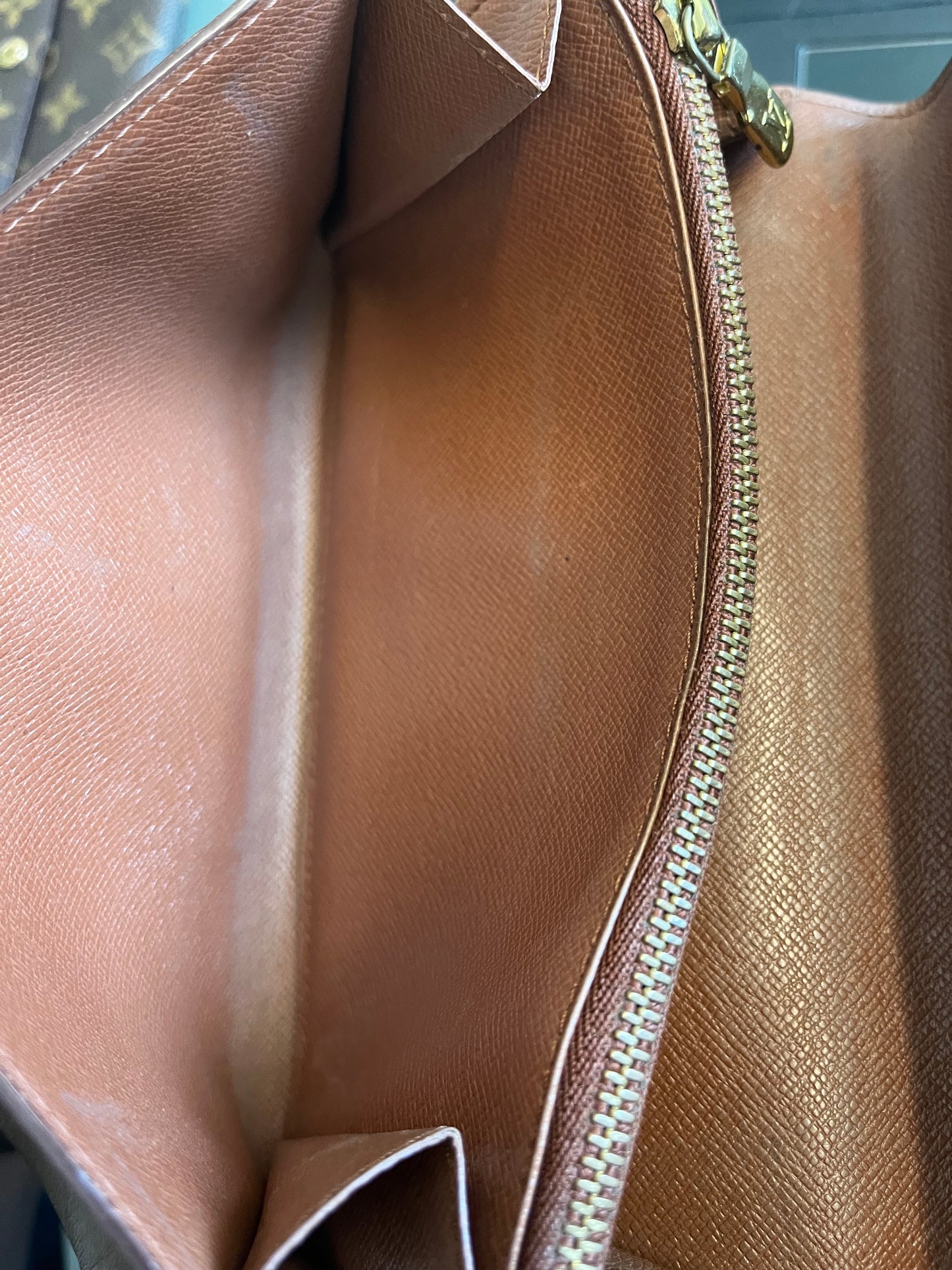 Louis Vuitton Sarah Monogram Canvas, Brown, Canvas, Clutch
