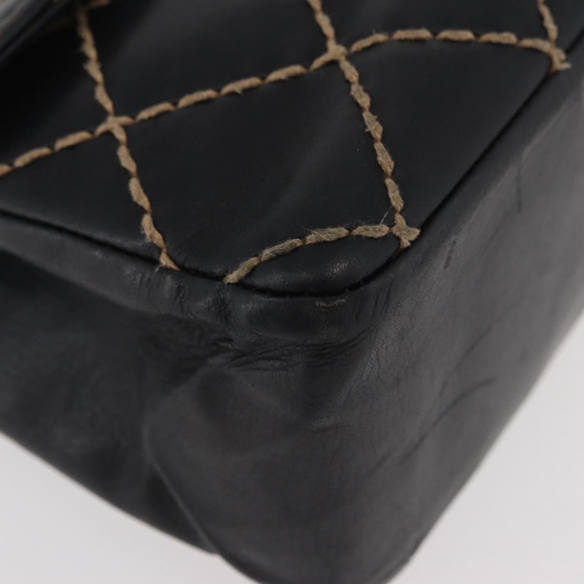 Chanel Chanel Matelassé Cuir Noir Black leather, Black, Leather, Handbag