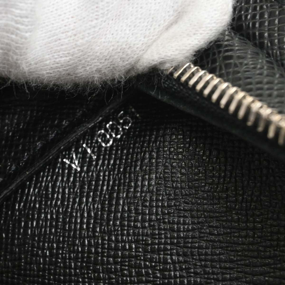 Louis Vuitton Pochette Baikal Clutch Taiga Leather, Black, Leather, Clutch