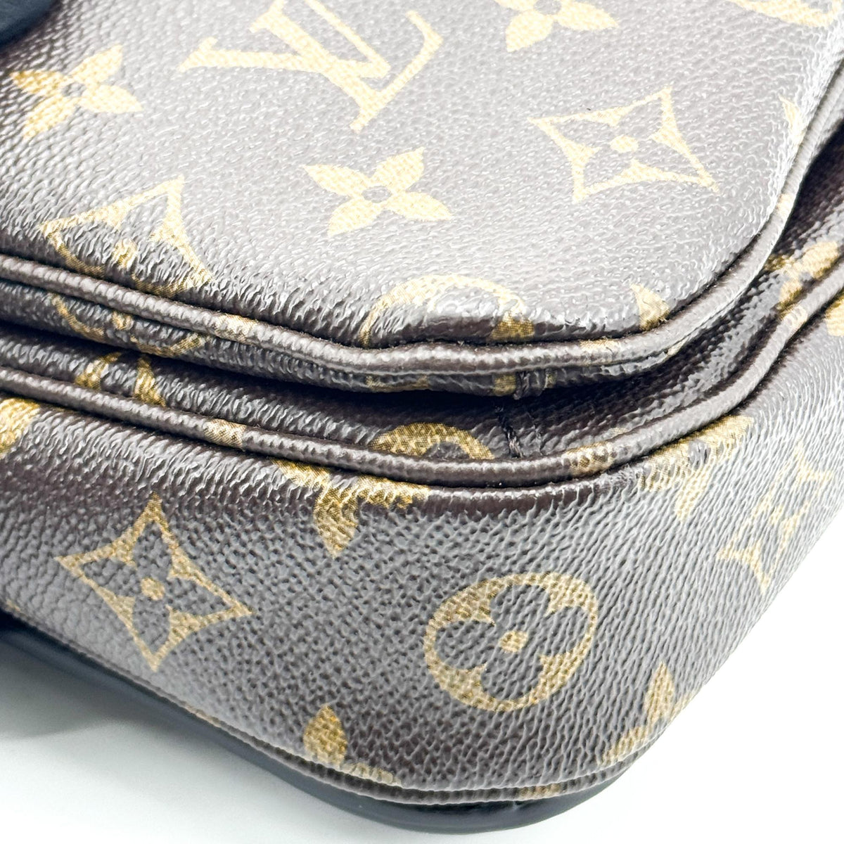 Louis Vuitton Pochette Metis Monogram Canvas, Brown, Canvas, Clutch