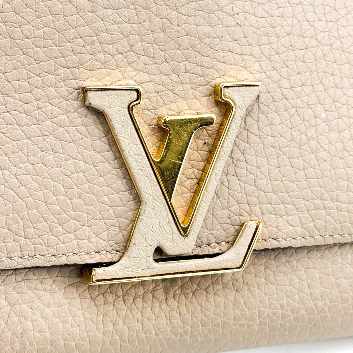 Louis Vuitton Louise Clutch Leather, Beige, Leather, Clutch