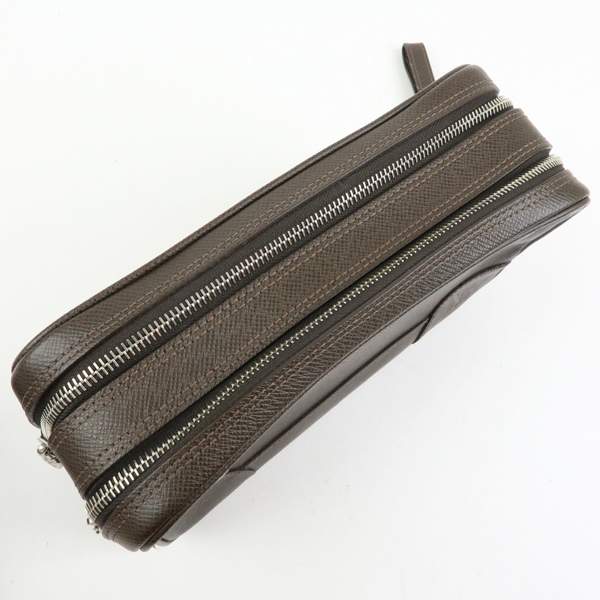 Louis Vuitton Neo Pavel Taiga Leather, Brown, Leather, Handbag