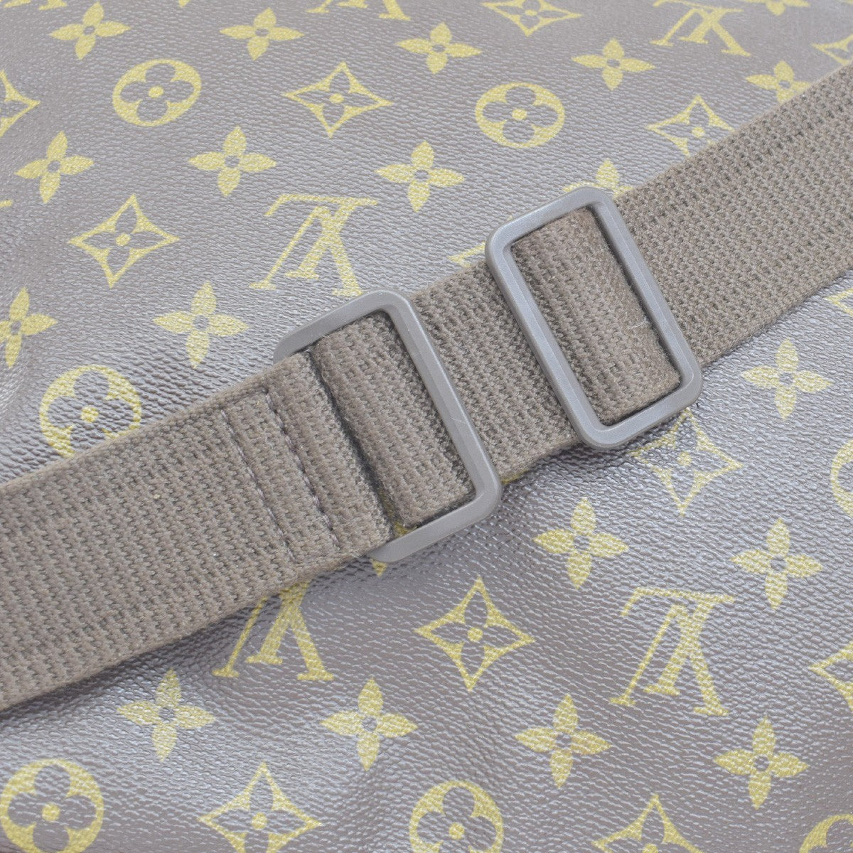 Louis Vuitton Reporter Monogram Canvas, Brown, Canvas, Shoulder Bag