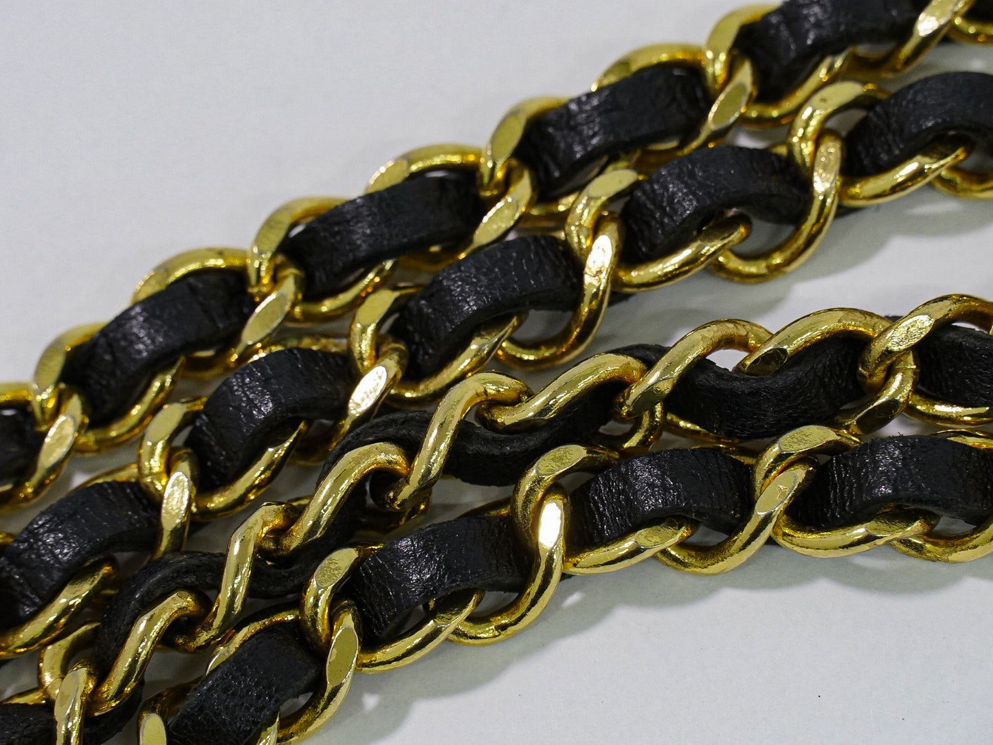 Chanel Vintage Logo Chain Belt Metal and Leather, Gold, Gold Plated, Belt