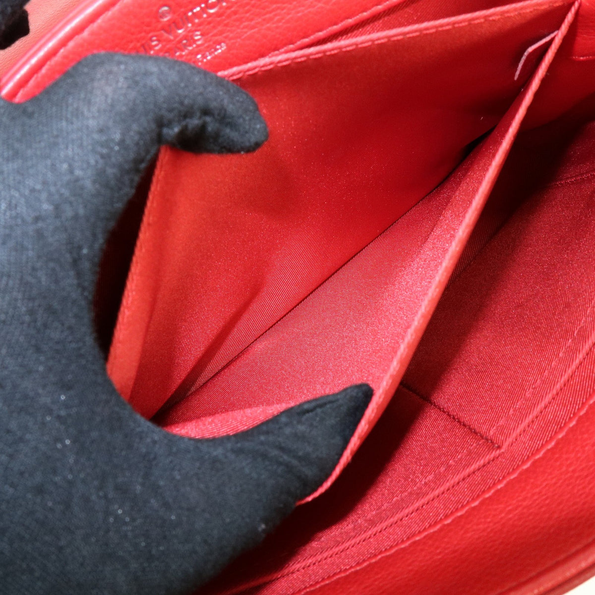 Louis Vuitton Lockme II Leather, Red, Leather, Shoulder Bag