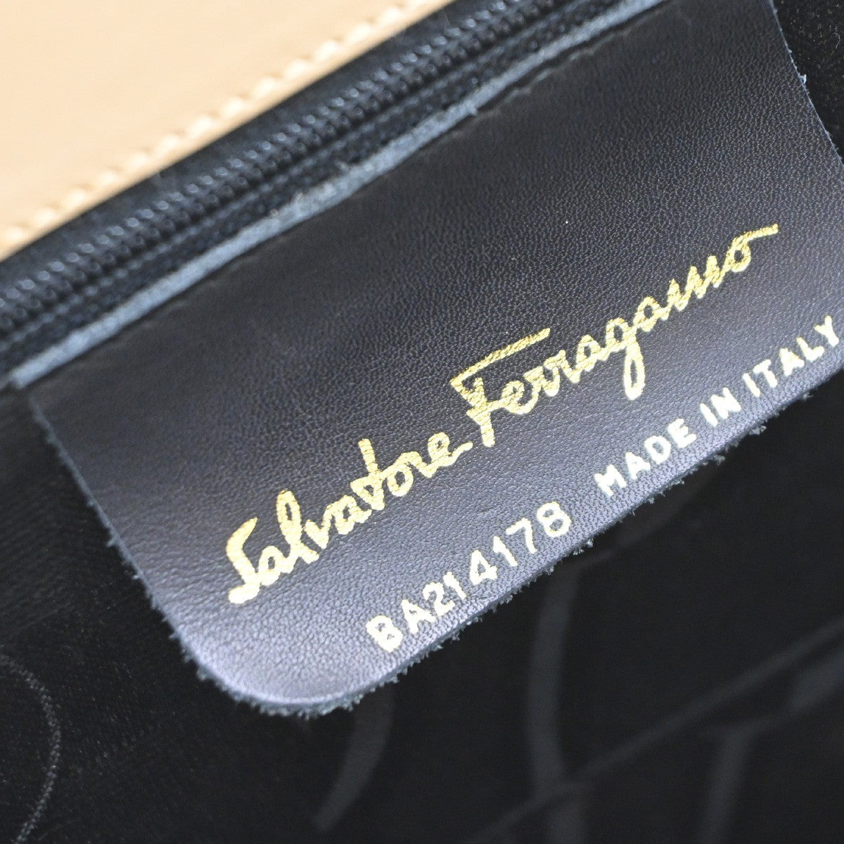 Salvatore Ferragamo Convertible Vara Bow Leather, Beige, Leather, Tote Bag