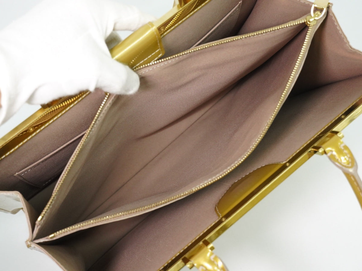 Louis Vuitton Deesse Monogram Vernis, Beige, Leather, Handbag