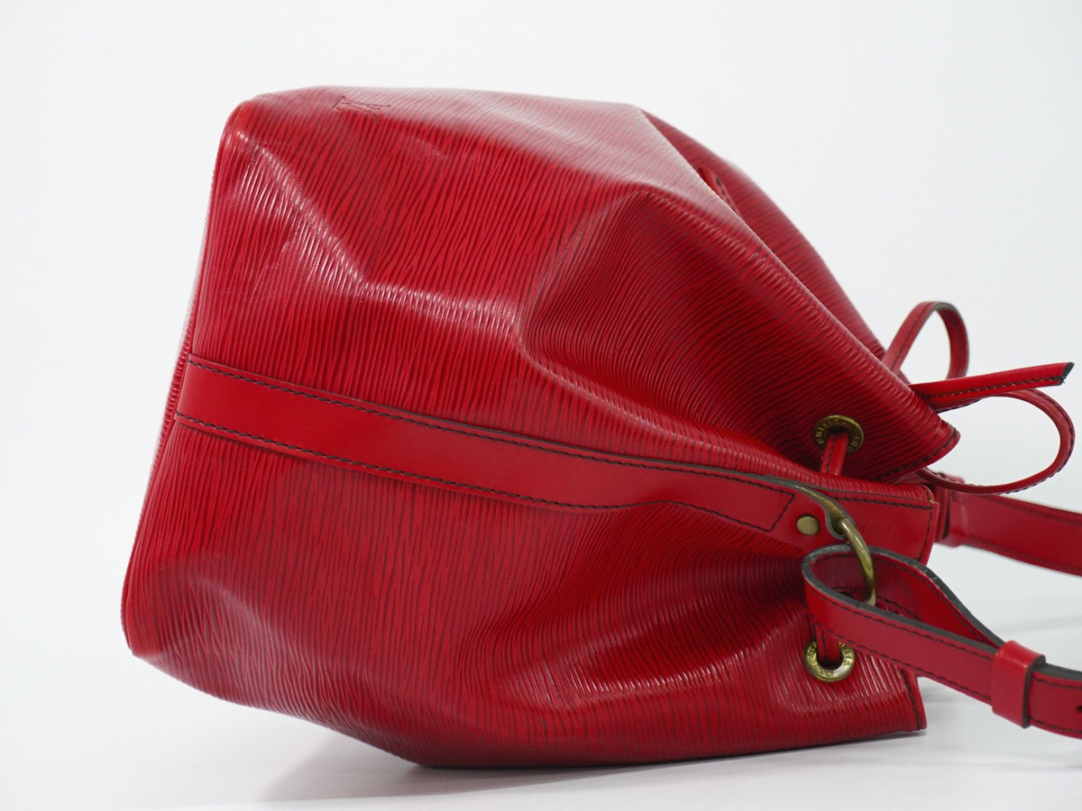 Louis Vuitton Petit Noe Epi Leather, Red, Leather, Handbag