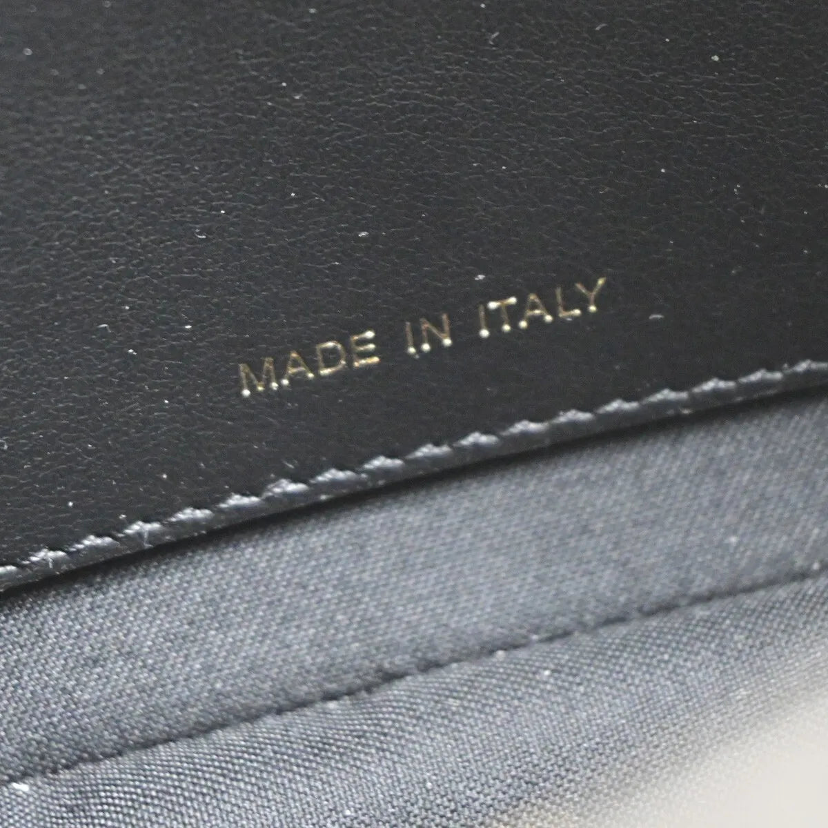 Fendi Camera - Brandsamsara