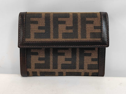 Fendi Trifold Flap - Brandsamsara
