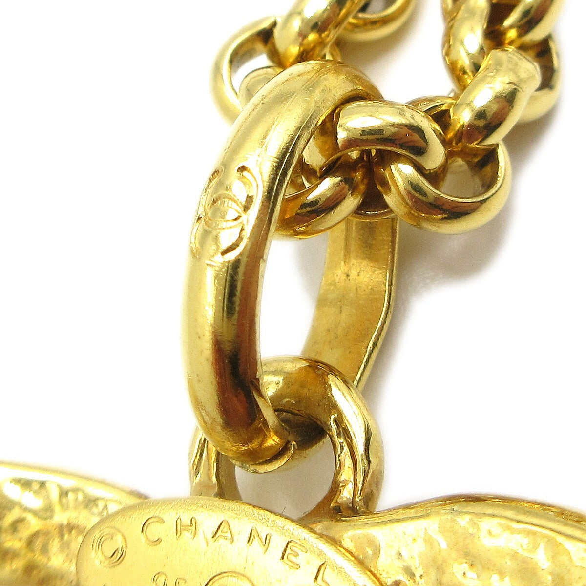 Chanel CC Heart Pendant Metal, Gold, Gold Plated, Necklace