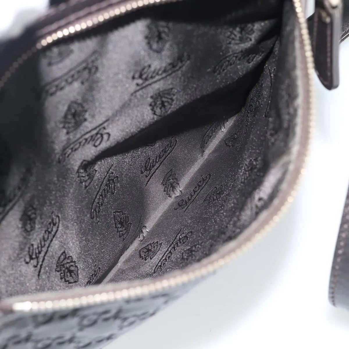Gucci Front Zip Messenger - Brandsamsara