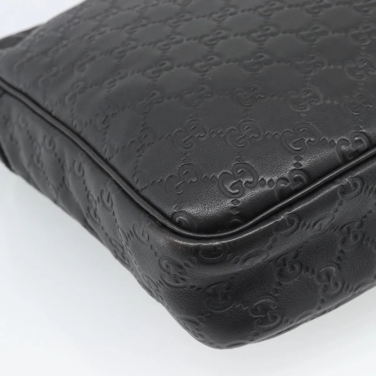 Gucci Front Zip Messenger - Brandsamsara
