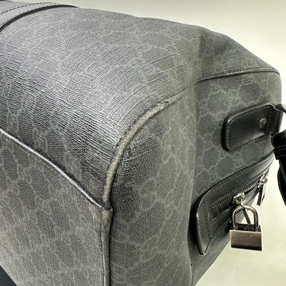 Gucci GG Supreme Carry-On Duffle Bag - Brandsamsara