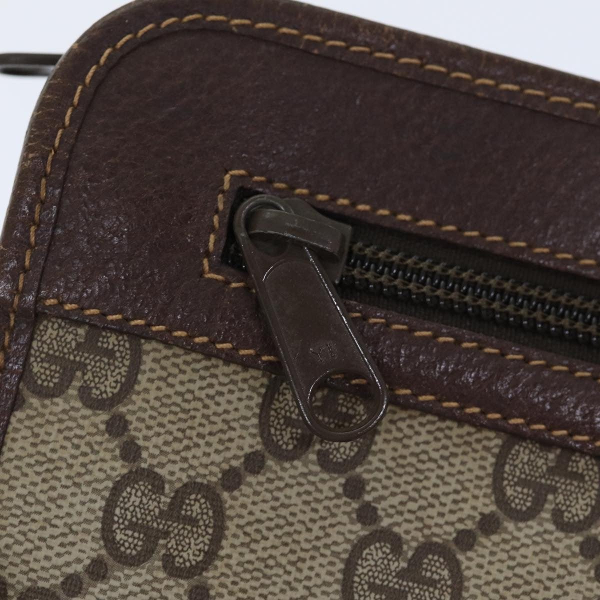 Gucci GG Supreme Clutch bag - Brandsamsara
