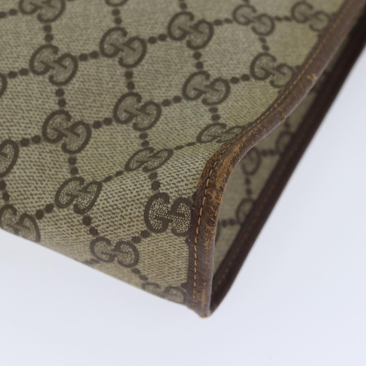 Gucci GG Supreme Clutch bag - Brandsamsara