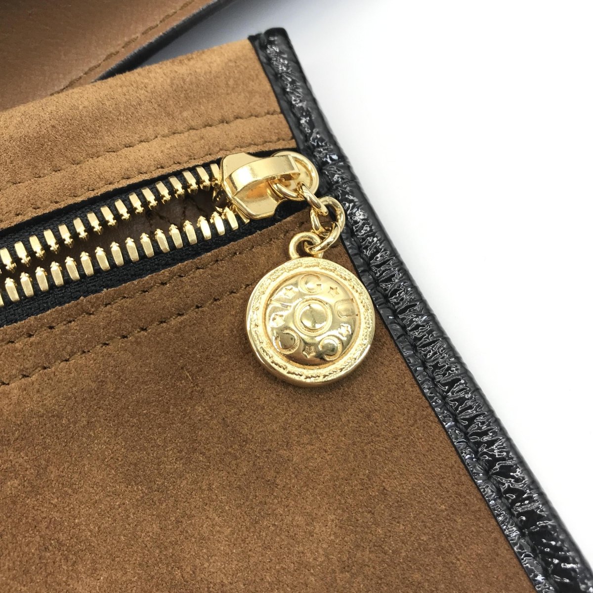Gucci Rajah Chain Tote - Brandsamsara