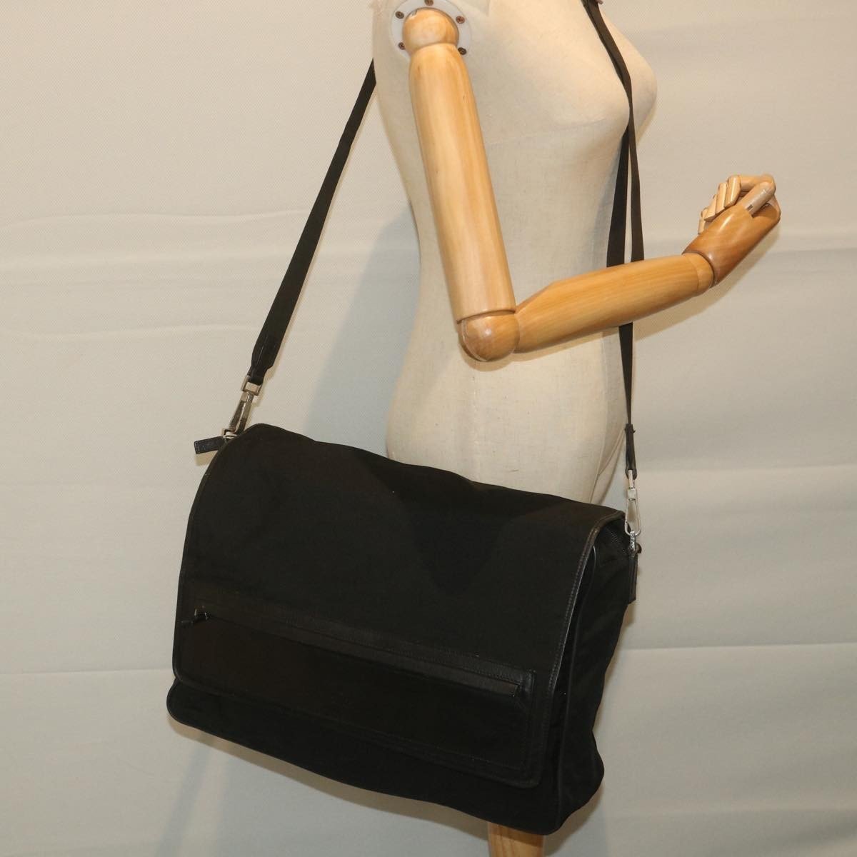 Gucci Vintage Flap Crossbody Bag - Brandsamsara