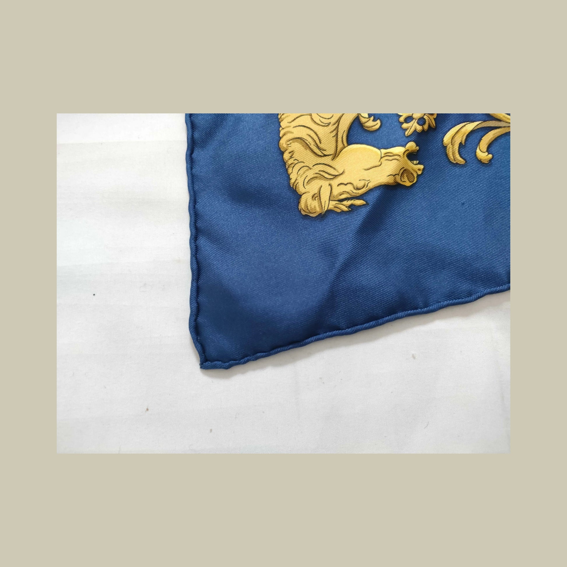 Hermes Carré 90 Silk multicolor, Multicolour, Silk, Scarf